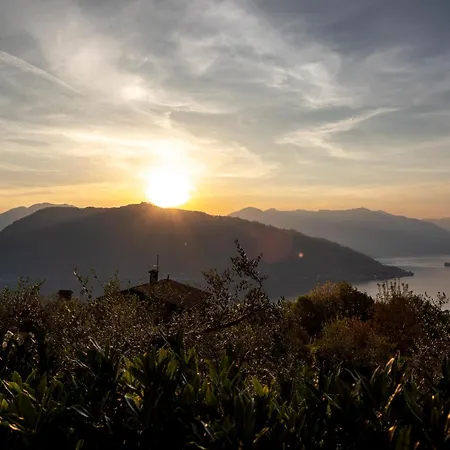 Alloggio per agriturismo Da Gesi Sale Marasino