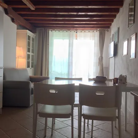 Da Gesi Alloggio per agriturismo Sale Marasino